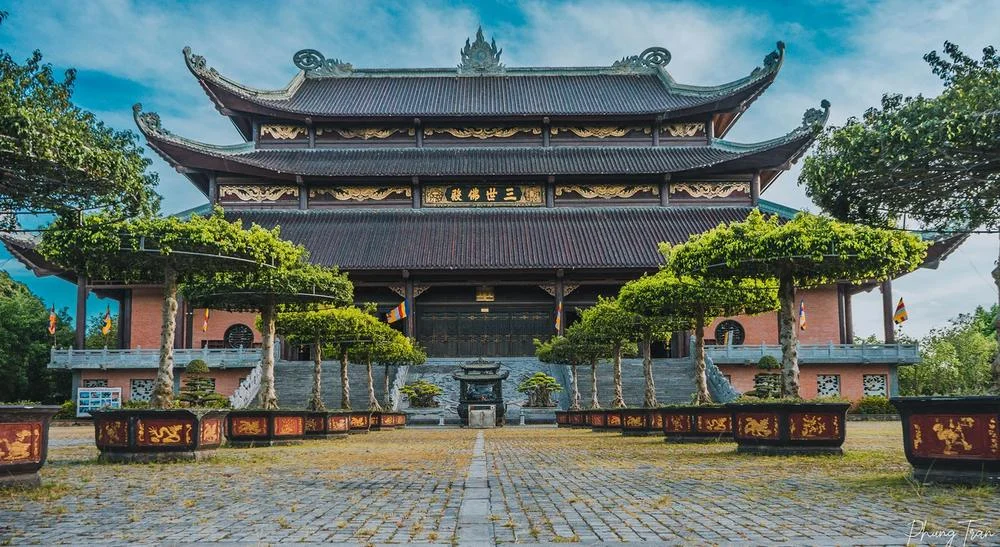 Điện chính chùa Bái Đính, Ninh Bình