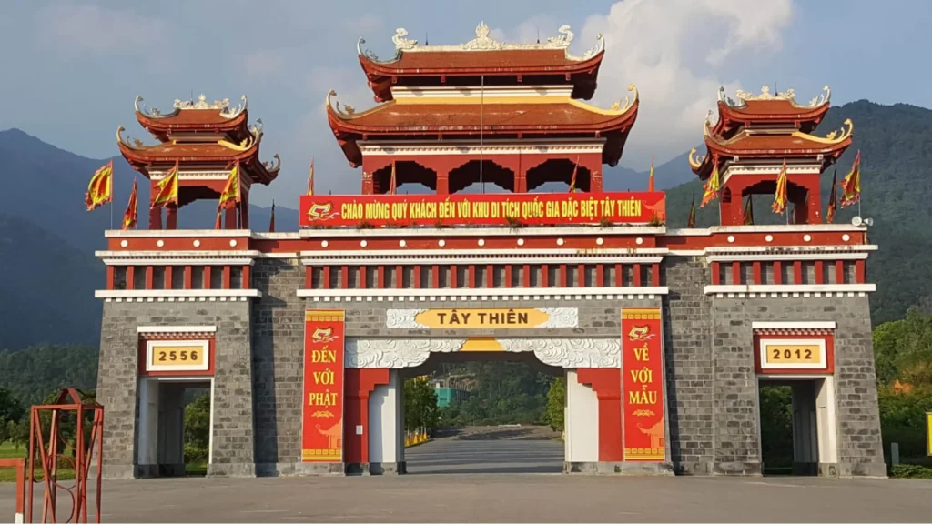 Cổng khu danh thắng Tây Thiên, Vĩnh Phúc